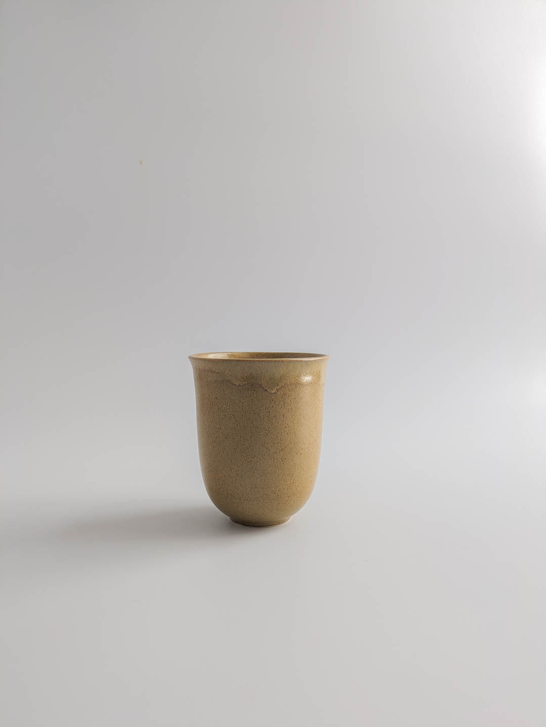 Keramikbecher medium - goldbraun